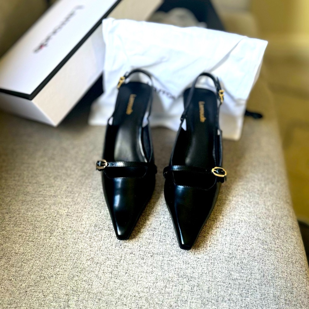 Sling back Larroude pumps